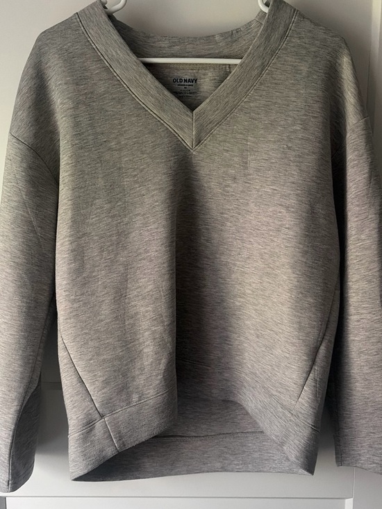Old Navy Tops - Old Navy Women’s Gray V-Neck Pullover Sweater M
